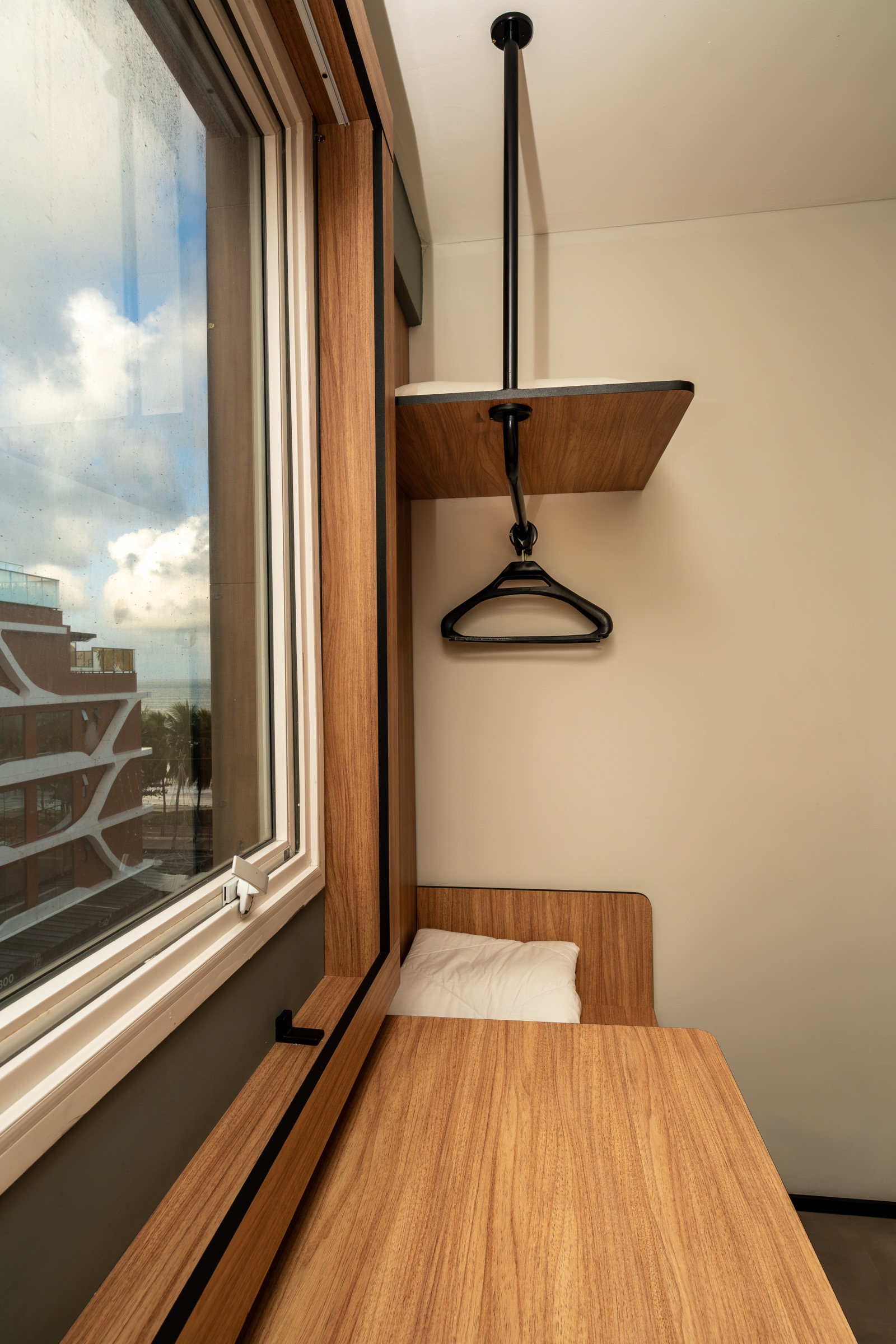 Closet IBIS
